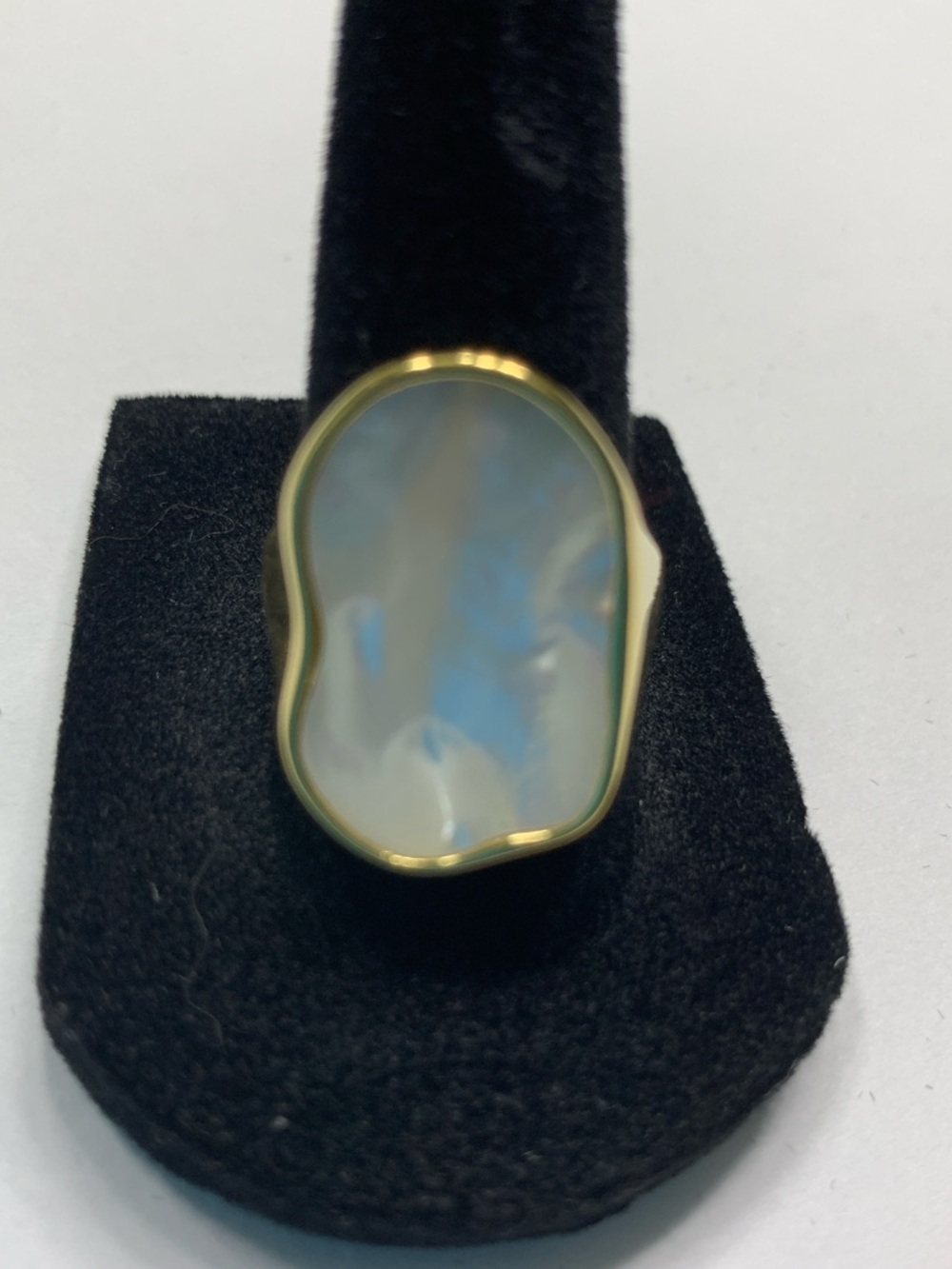 Gold Tone Mother-of-Pearl White Statement Ring Size 8 New